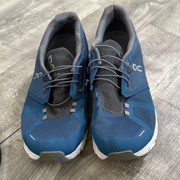 On Running Men's Blue and Gray Athletic Shoes - Picture 1 of 8